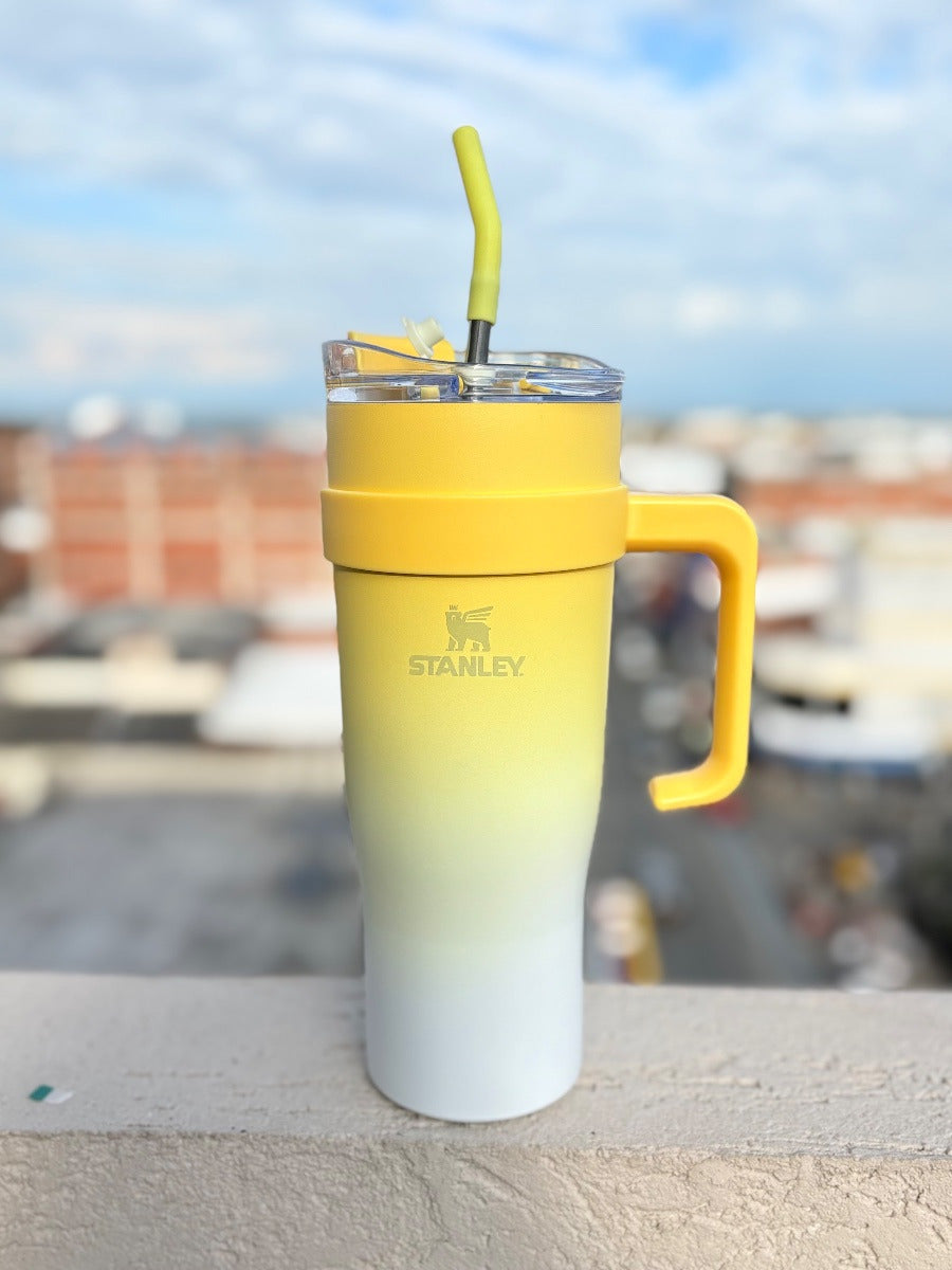 ✨ Termo Stanley Degradé 40 Oz (1.18L) – Estilo, Capacidad y Frescura Todo el Día ✨