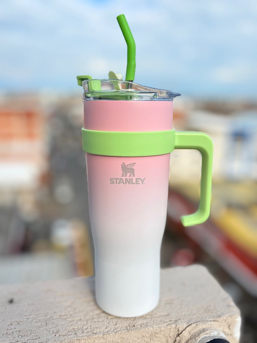 ✨ Termo Stanley Degradé 40 Oz (1.18L) – Estilo, Capacidad y Frescura Todo el Día ✨